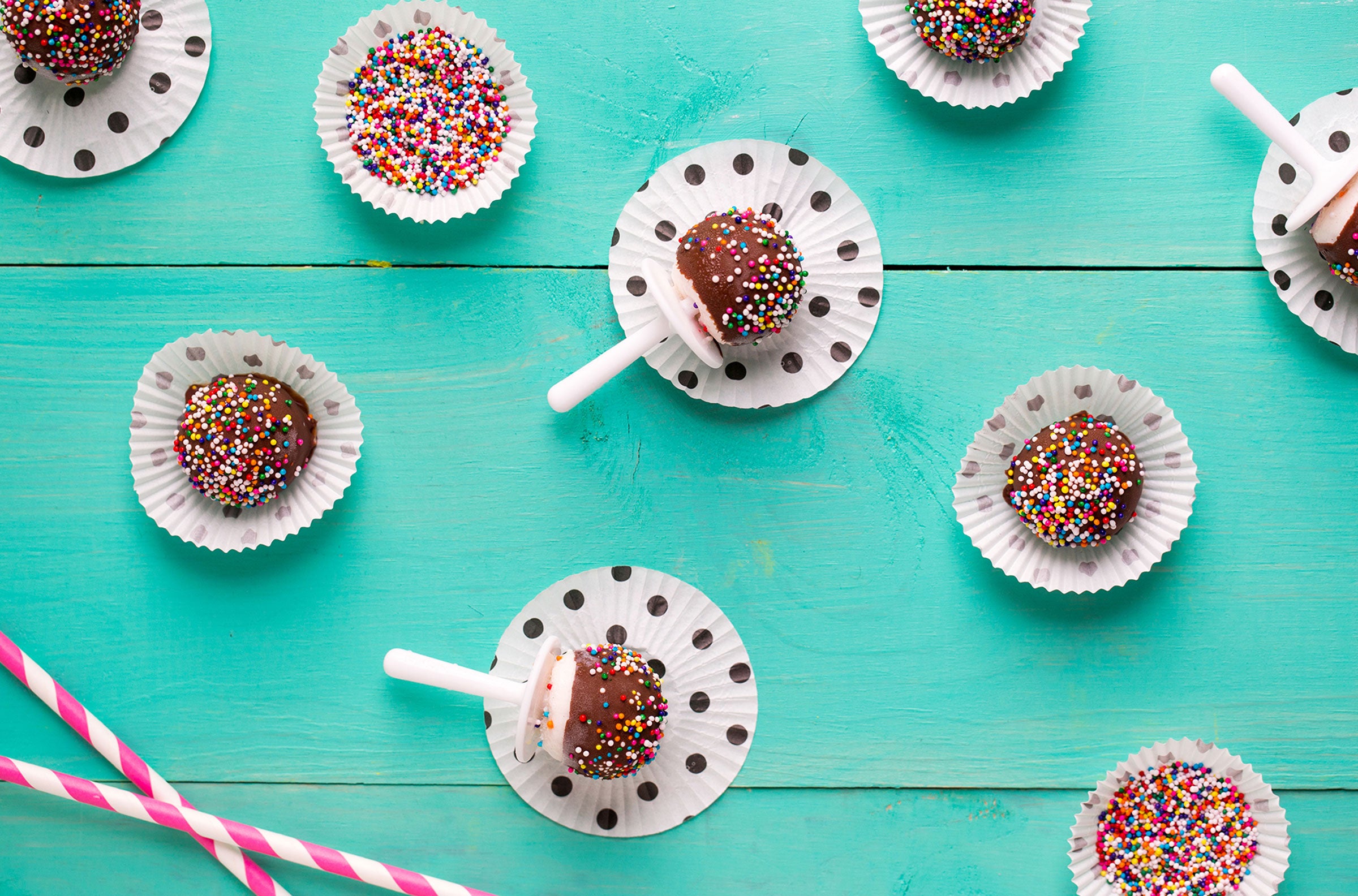 Ice Cream Sundae Mini Pops