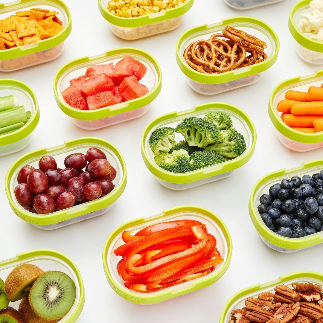 Eco-Friendly Snacking in Style: What to Nibble on and How to Store it